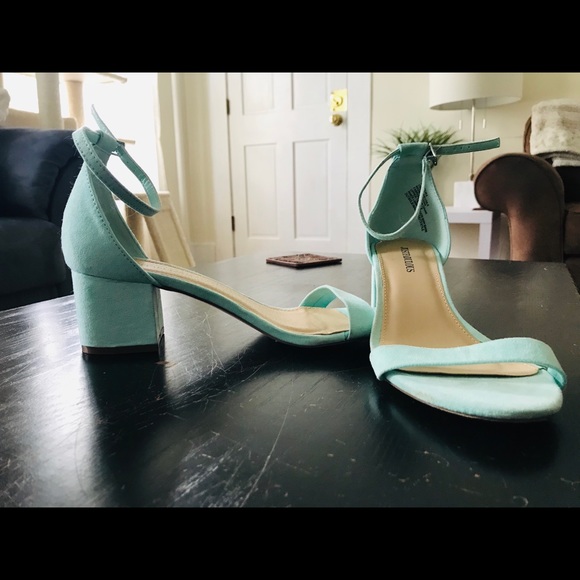 Shoes - Picture 3 of 5